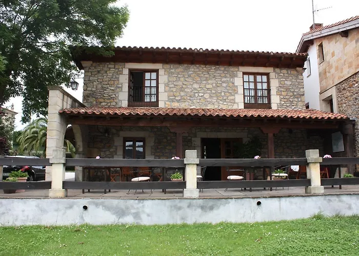 Posada De Peredo Y Villa